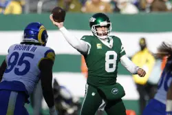 Steelers quickly settle any Aaron Rodgers jersey number mystery after signing
